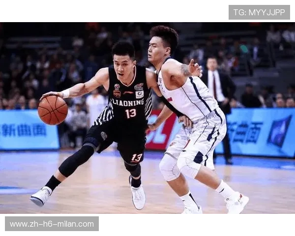 冠军教练战术手册被媒体连夜拆解，热议不断