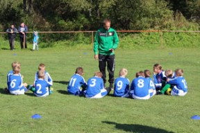 -欧洲杯逆转奇迹：战术配合与个人能力的完美呈现，欧洲杯逆天进球