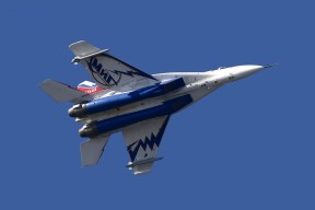 米兰登录入口-马洛卡整体防守升级化解高压攻势，马洛卡赛