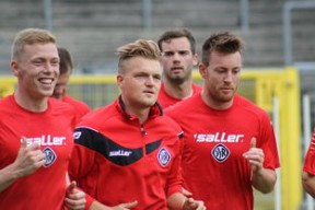 米兰体育APP-球队是否安排替补适应上场后战术节奏时间窗口，替补球员任何时候上场