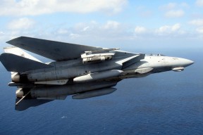 米兰体育APP-五大联赛中场球员数据表现与传球成功率解读，五大联赛中锋